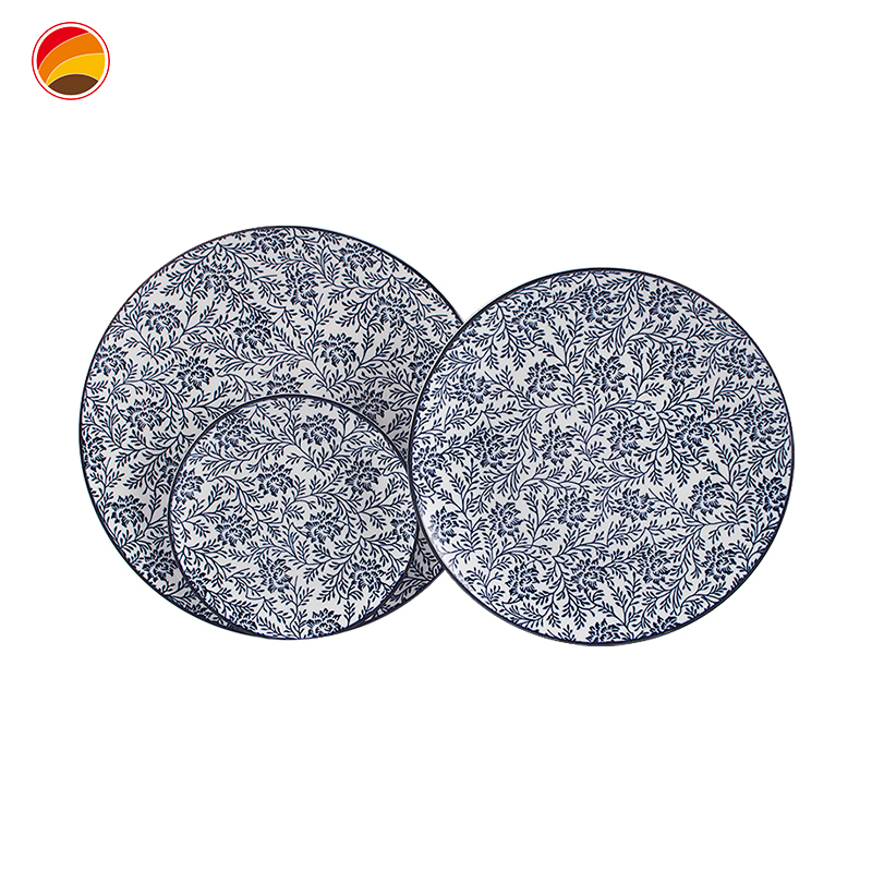 Hot selling Japanese exquisite wholesale blue and white porcelain custom ceramic plate for home decoration