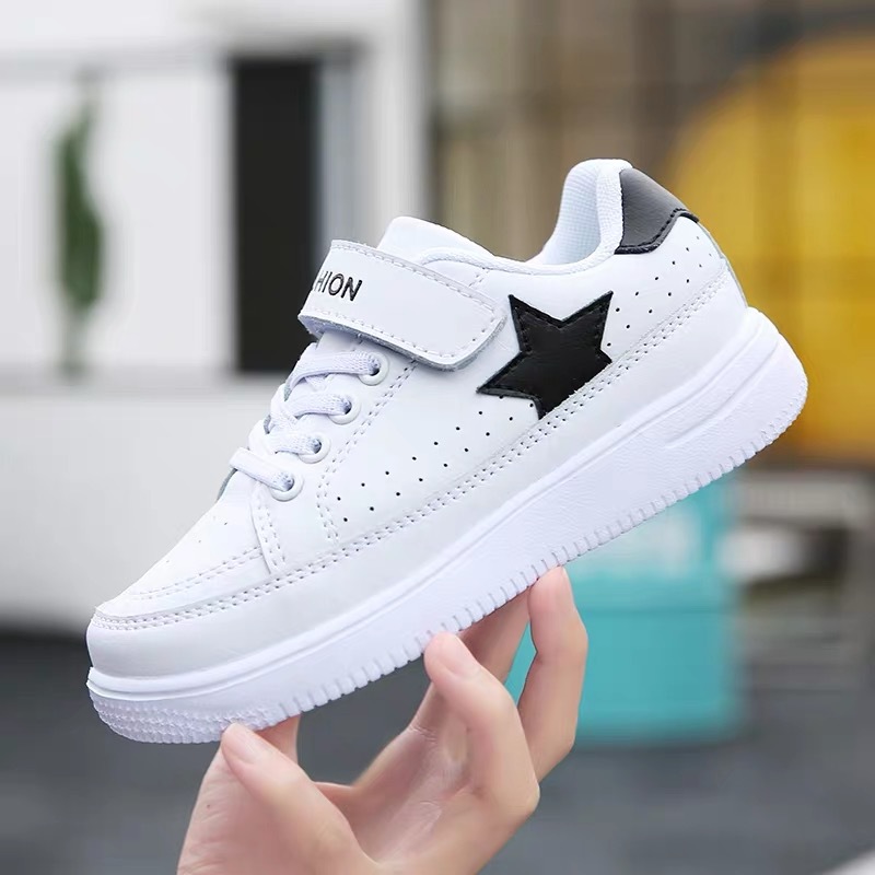 OEM 2020 Kids Wholesale PU Leather Fashionable Comfortable Casual Little Star Sports Skateboard Shoes for Boys and Girls