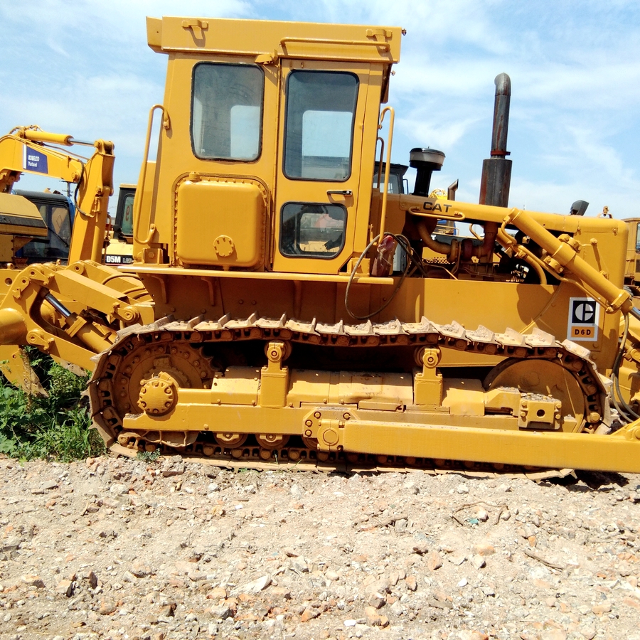 Малое время работы, гусеничный бульдозер cat D6D