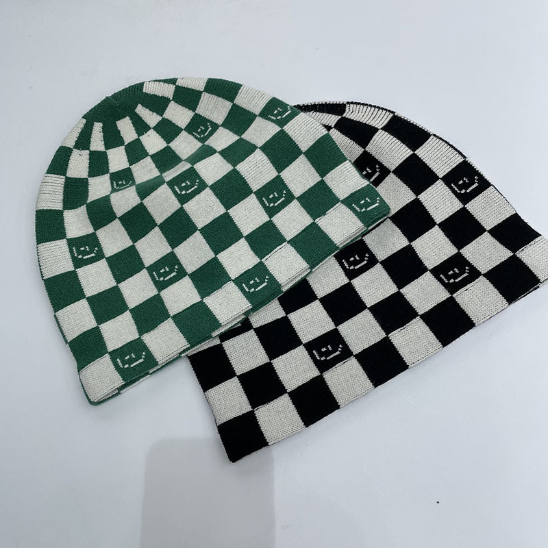 Korean Style Smiling Face OEM Fashion Acrylic Jacquard all over Beanies Unisex Hip-Hop Checkerboard Warm Winter Knitted Hat