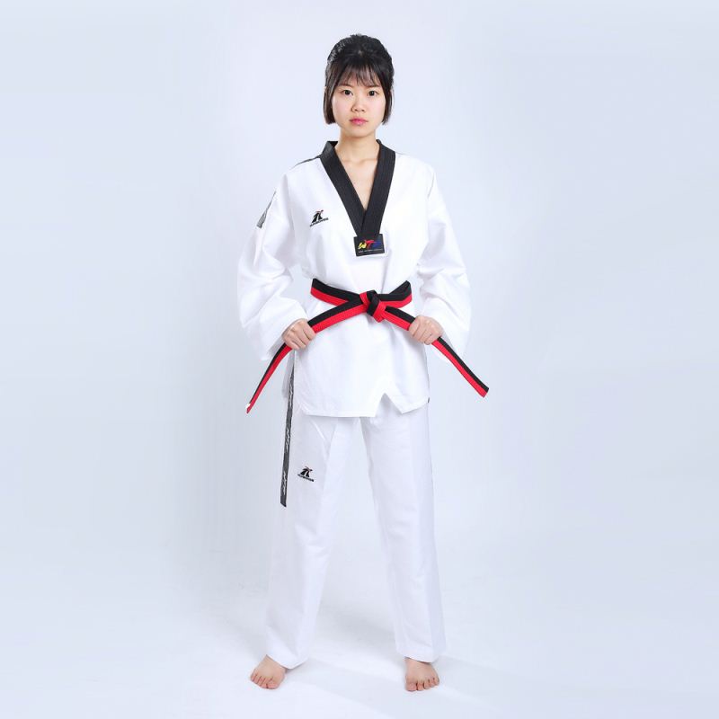 Недорогой истребитель тхэквондо Dobok из 100% полиэстера белого цвета