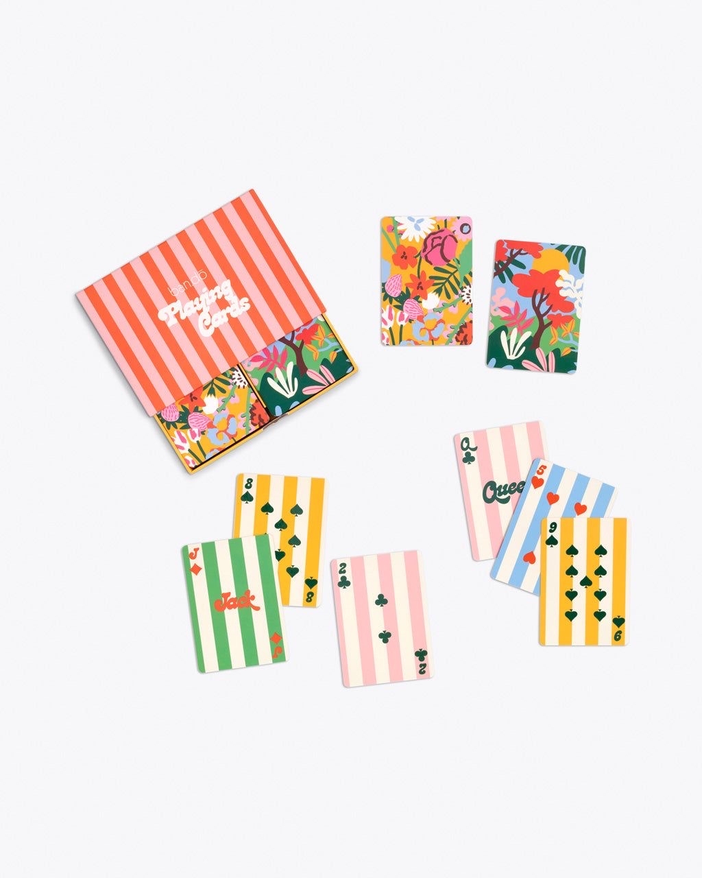 Card Custom LOGO PVC Plastic CMYK Playing Cards Custom in Plastic for Family Colorful Box 63*88 Mm or Custom