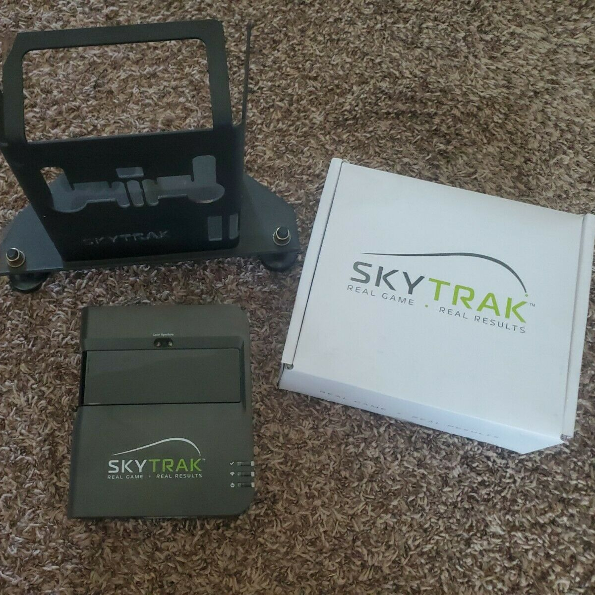 DISCOUNT Sales SkyTrak Golf Simulator Launch Monitor + Skytrak Protective Case.