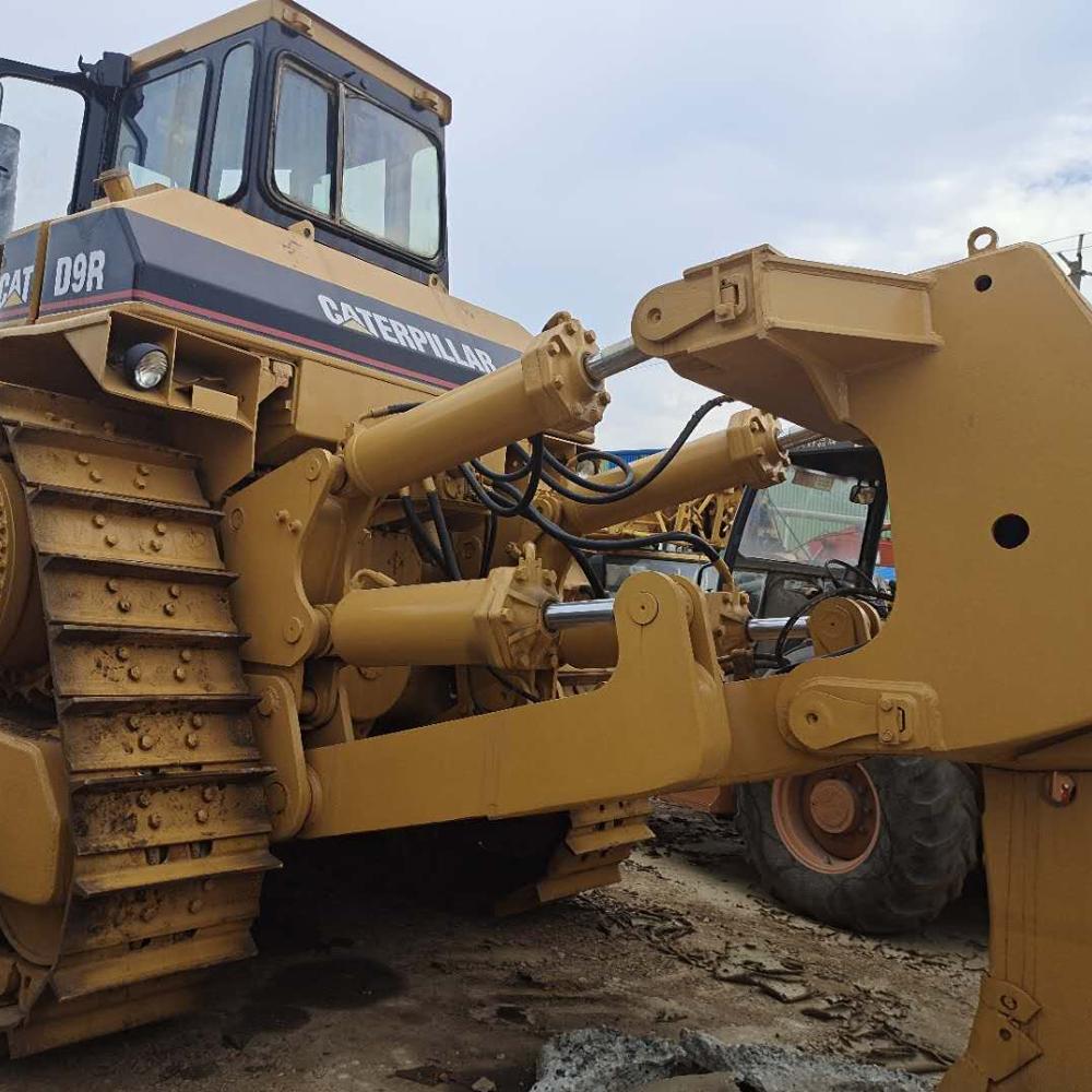Б/у caterpillar D9R трактор