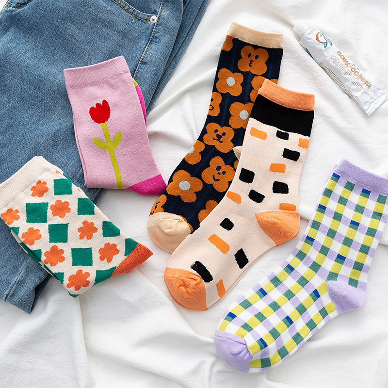Manufacture Wholesale Student Cartoon Sunflower Sketch Children'S Fun And Versatile Flower Women Socks