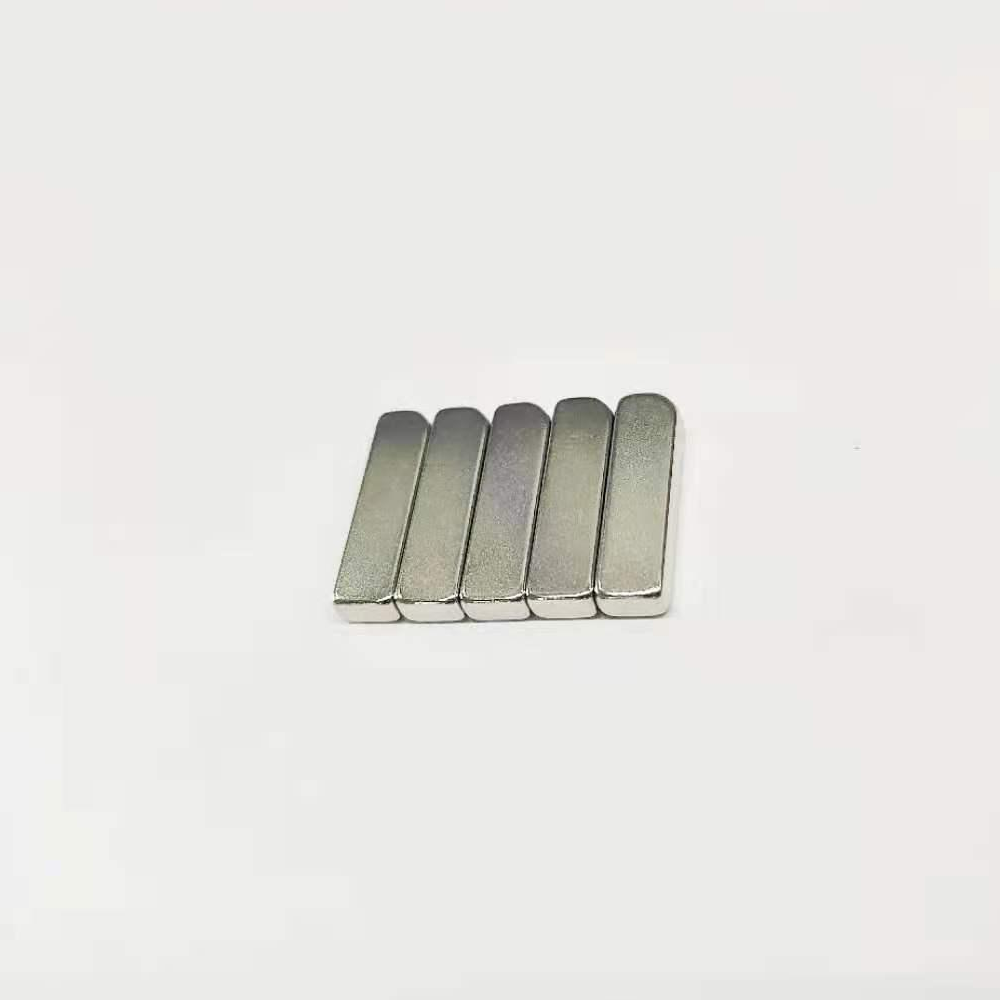 High Performance Super Strong Permanent N35 N40 N50 N52 Free Samples N52 Neodymium Magnet
