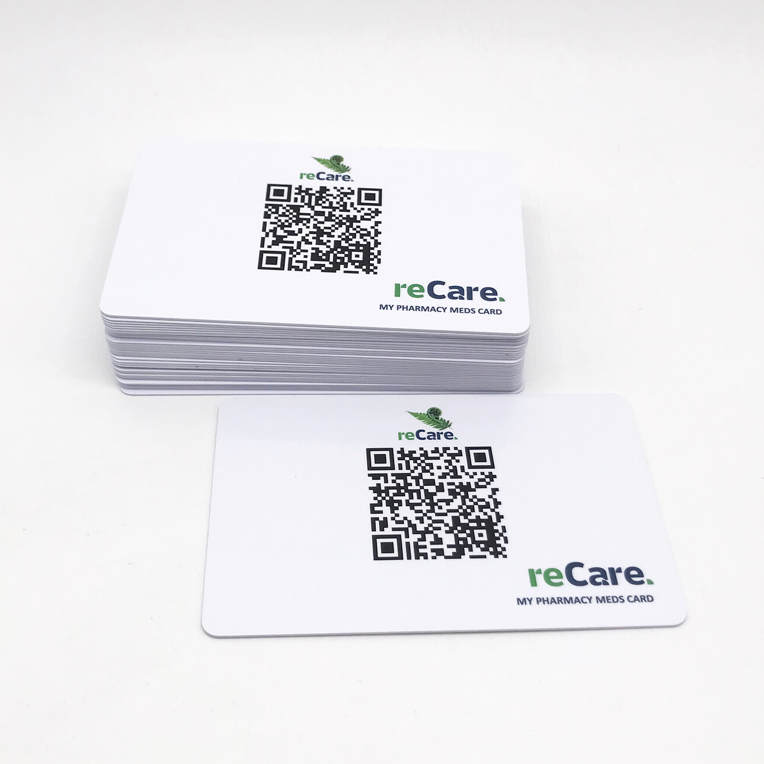 Термопечатная пластиковая медицинская страховая карта с уникальным QR-кодом