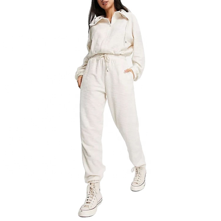 New Stylish Custom tracksuit with funnel neck and jogger in slouchy texture Tracksuits Set for Women