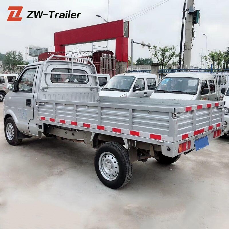 Used Dongfeng HoWo 4X2 light lorry truck 3.5 tons for sale