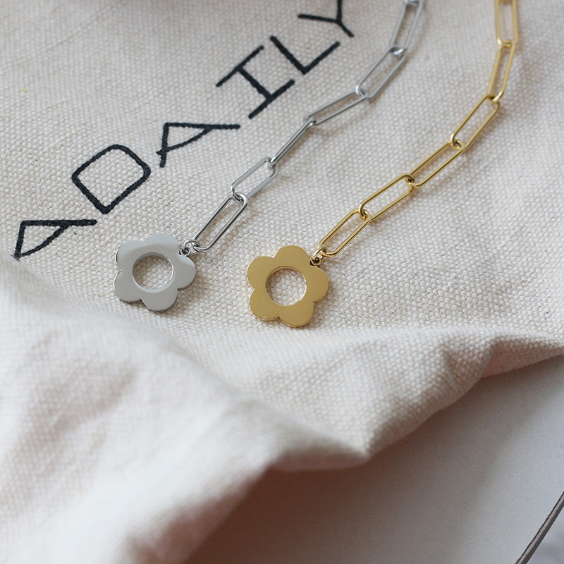 Yiwu Meise Gold Plated Stainless Steel Women's Jewelry Paperclip Chain T Bar Daisy Flower Bracelets