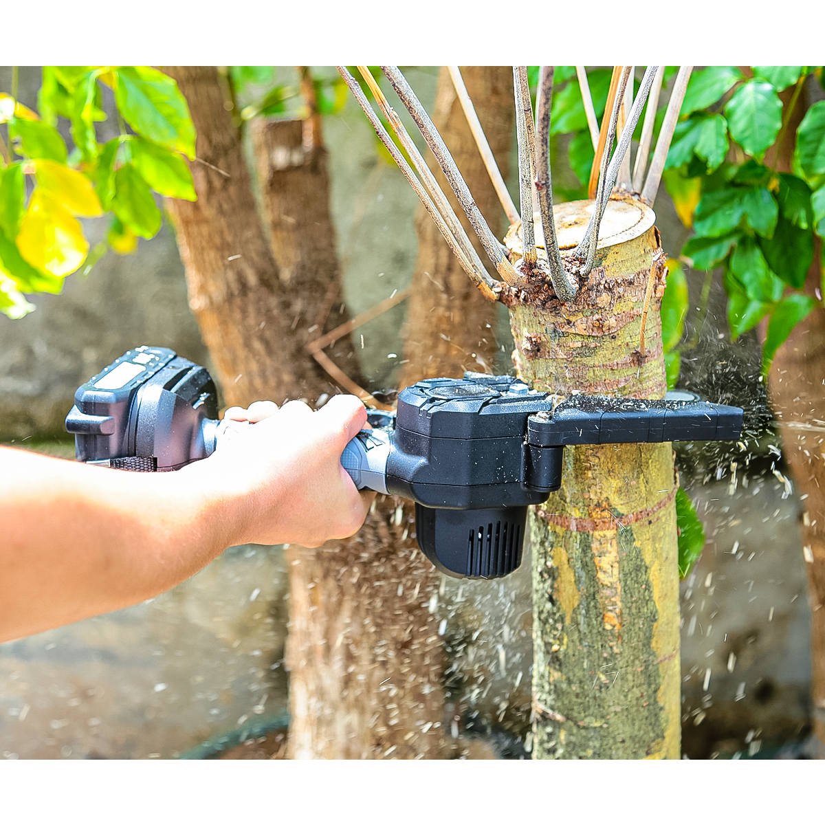 OEM portable 4 inch electric mini cordless chainsaw battery with brushless motor sharing for Makita battery chainsaw