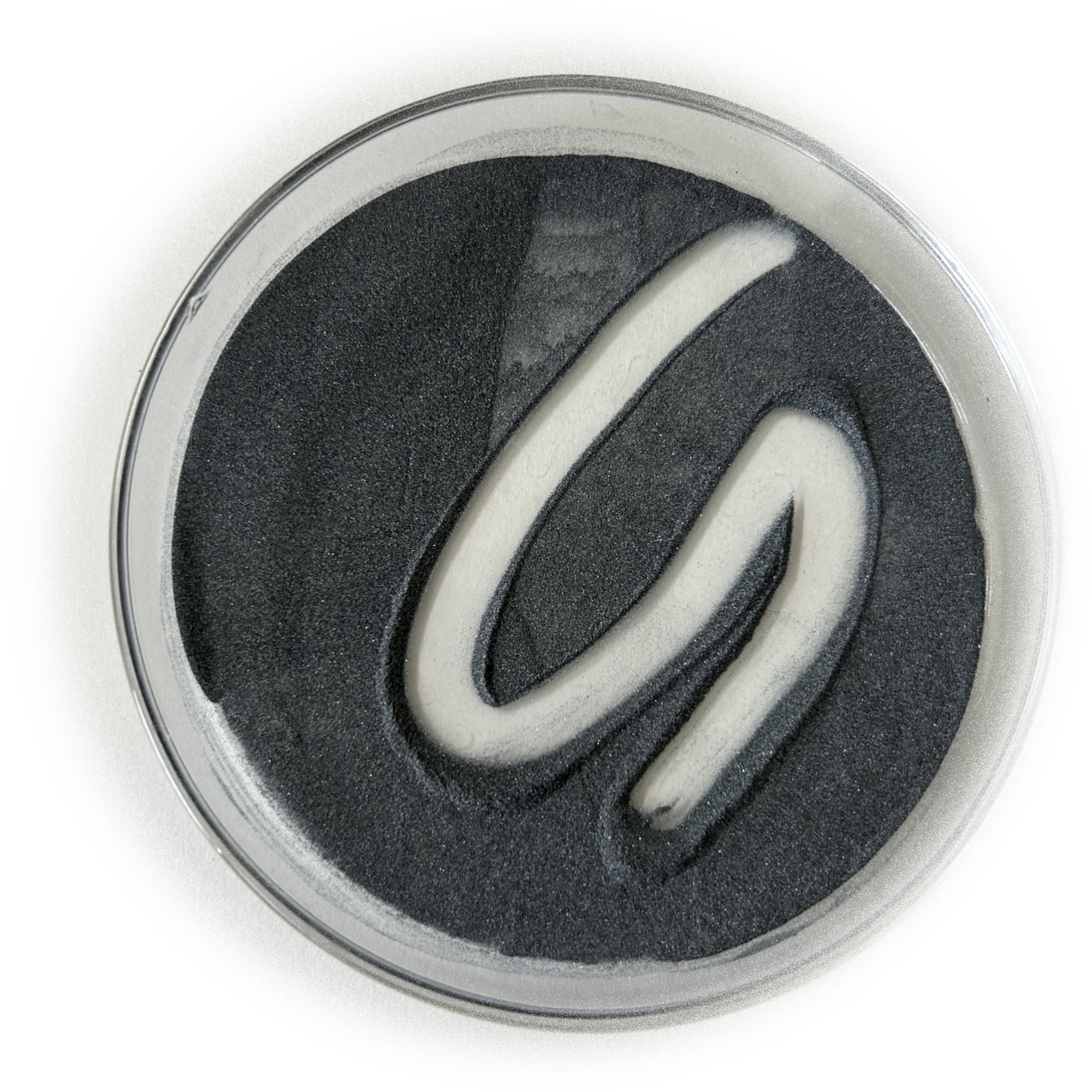 Black silicon carbide grit and powder with high thermal conductivity and good wear resistance for sand blasting and polishing