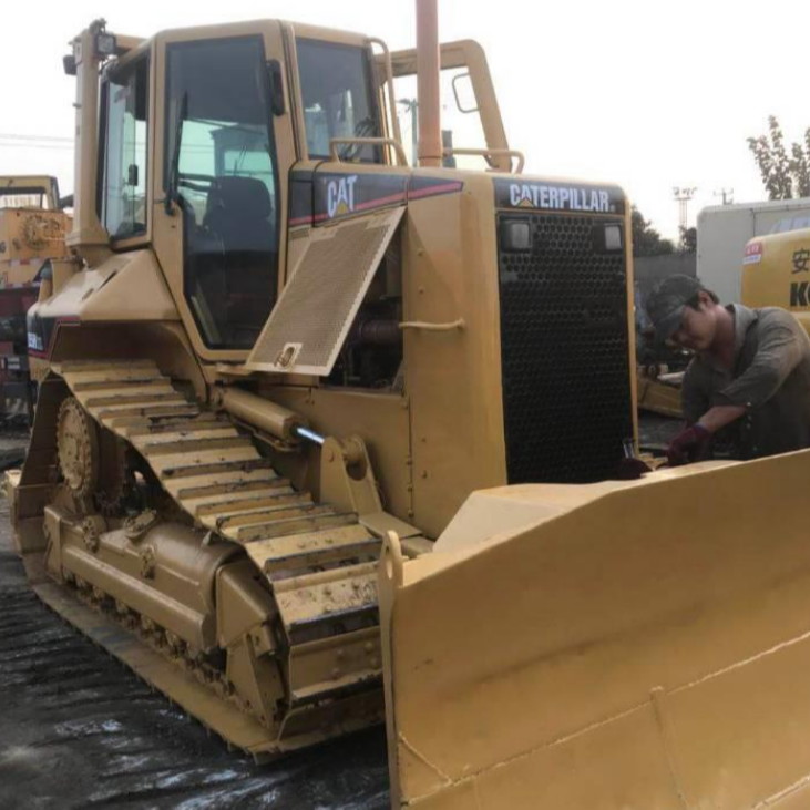 Caterpillar D5N mini bulldozer engine bulldozer