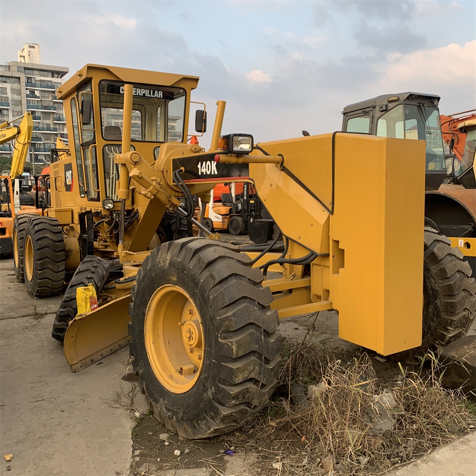 Дешевая цена, Япония, caterpillar 140k, автогрейдер, б/у