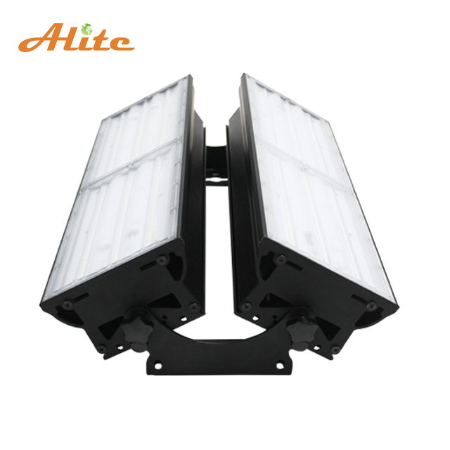 High Efficiency Square Daylight Sensor IP67 60W-600W 3000K-5700K Industrial Light for Indoor and outdoor Dim LED Linear High Bay