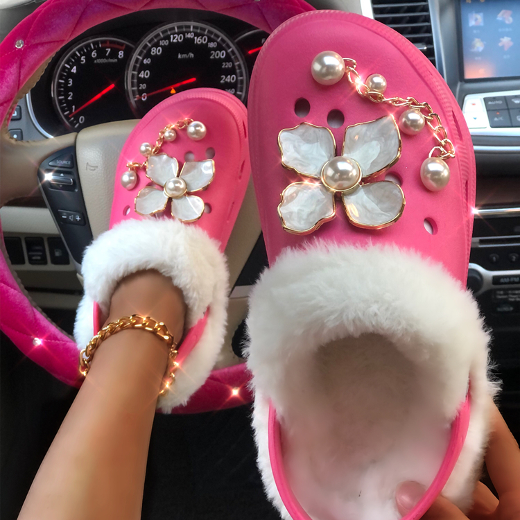 INS hot selling rhinestone clogs with fur winter warm platform sandals wholesale fluffy eva clogs mules mujer