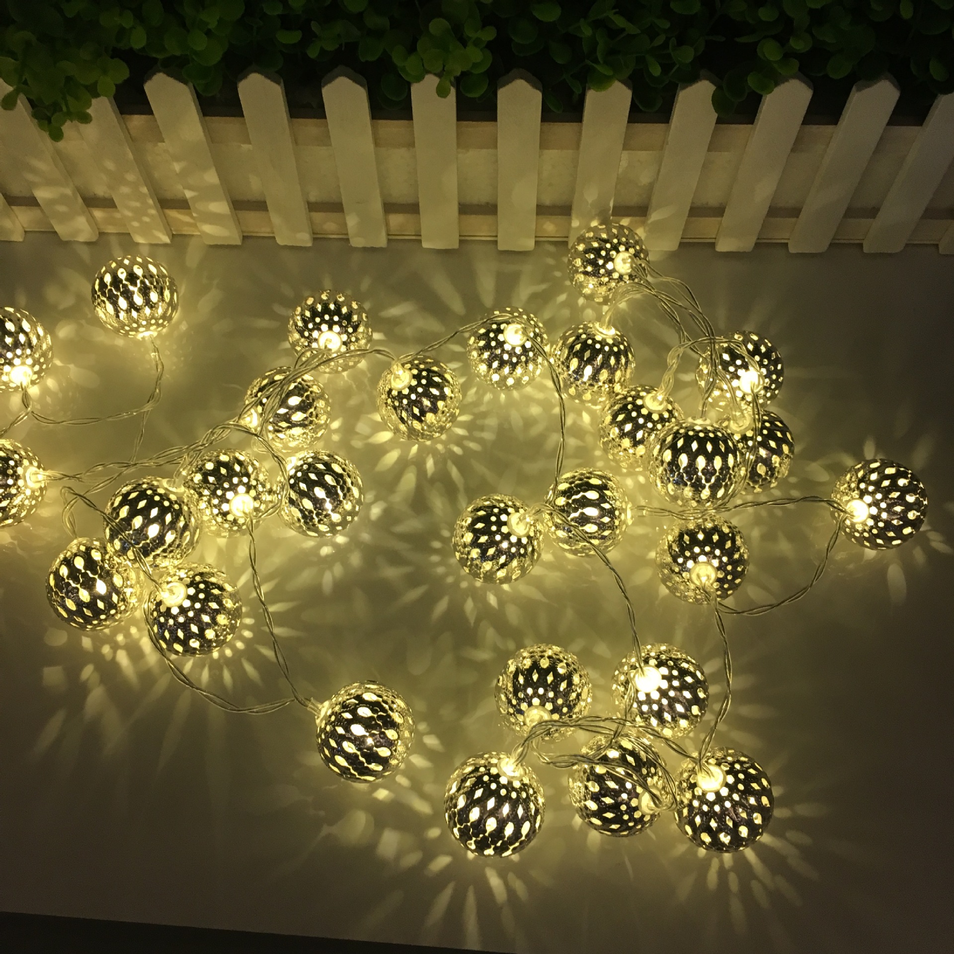 Amazon hot Led Fairy Metal Iron Morocco Ball Light For Christmas Tree Decoration Diwali Home Bedroom Garden Lights Holiday Light