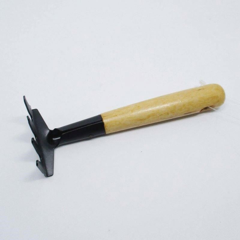 Metal garden rake with wooden handle rake 4 teeth mini rake