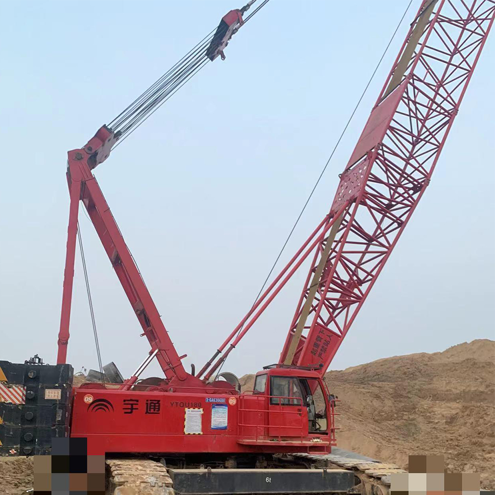 YUTONG 2010 год, 81 м, 160 тонн, большой тонны, длинная ручка, б/у гусеничный кран