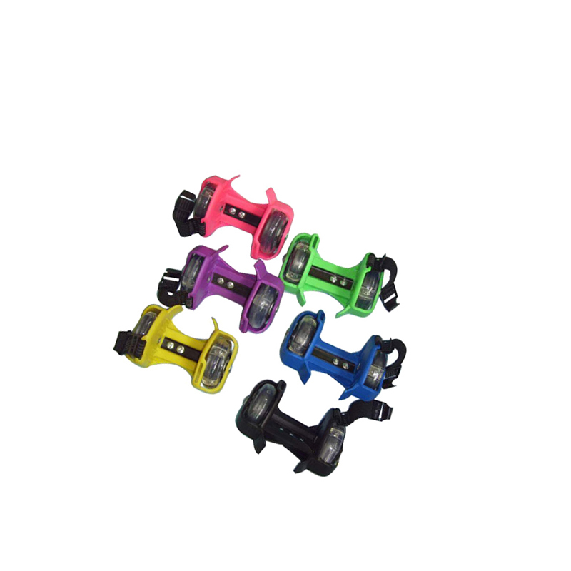 Adjustable heel skate flashing roller skate