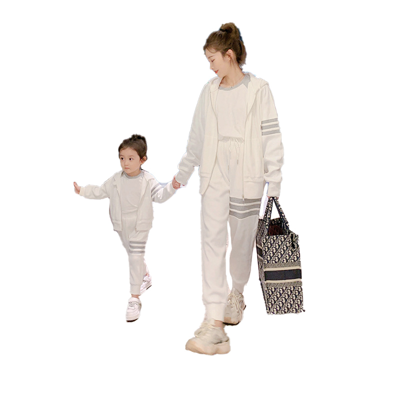 Hot Selling Latest Design Stylish Mother And Child Clothes For Baby Sweater Suit