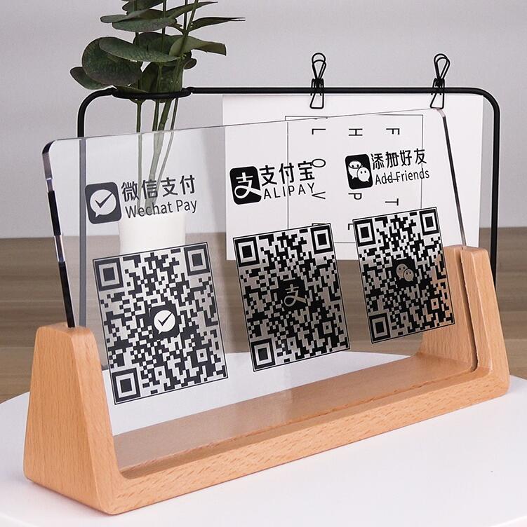 Акриловый стенд для оплаты QR-кода