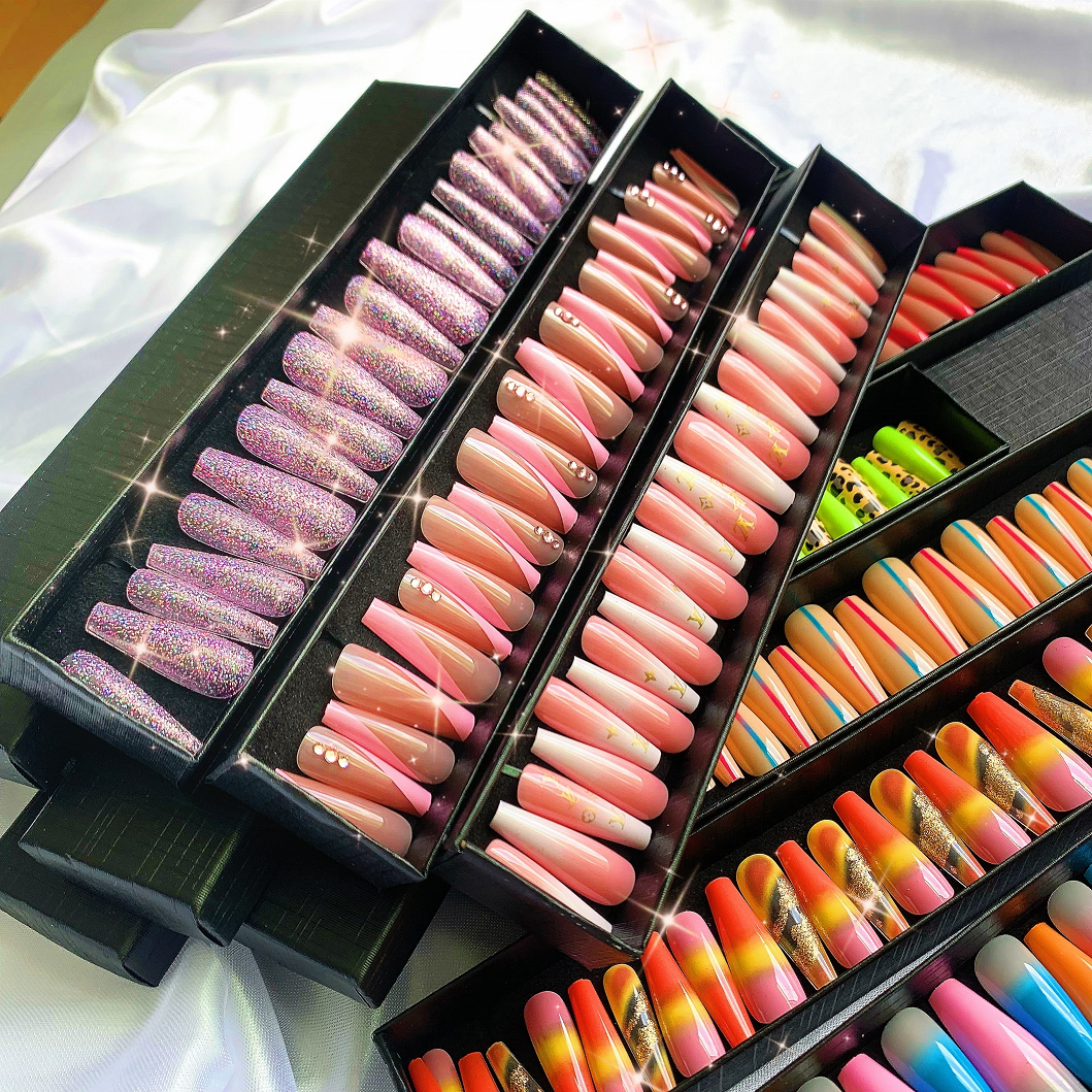 Top Quality Private Label White Black Blue Pink 4Xl French Tip Presson Nails Artificial Custom Packaging Box Press On Nail Sets