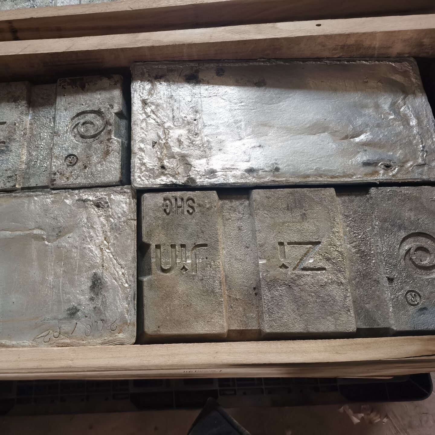 Zinc Ingot Pure Metal 99.9 China Supply Cheap But Nice