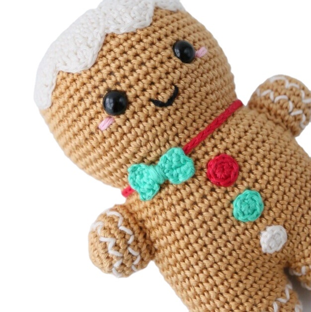 New Arrival Lovely and Cute Customized Handmade Christmas Crochet Gingerbread Christmas Decoration