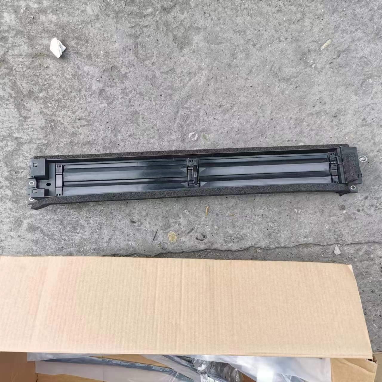 Затвор радиатора 53019-08010 53019-08011 для Toyota Highlander 53180-08010 53180-08011