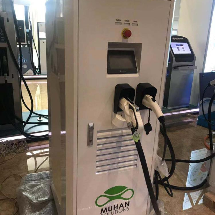 Одобренный CE 50KW DC устройство для быстрой зарядки с 7 дюймов сенсорный экран, двойные разъемы ccs типа 2 + chadmeo для электрических зарядная станция