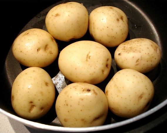 Farm Fresh Potatoes for Export Vietnam Malaysia Singapore