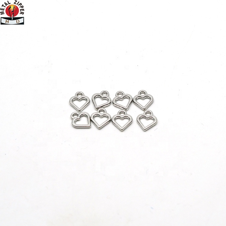 Zinc Alloy Metal Heart Shape Rhinestone Diamond Pendant Holder for Underwear Bra