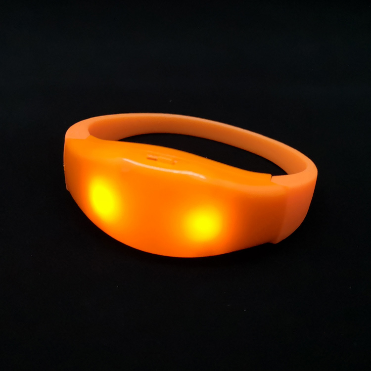 Holiday Accessories Led Wristband Sound Activated Hand Led Light Music Bracelet Bangles Glow Stick Halloween Led Bracelet
