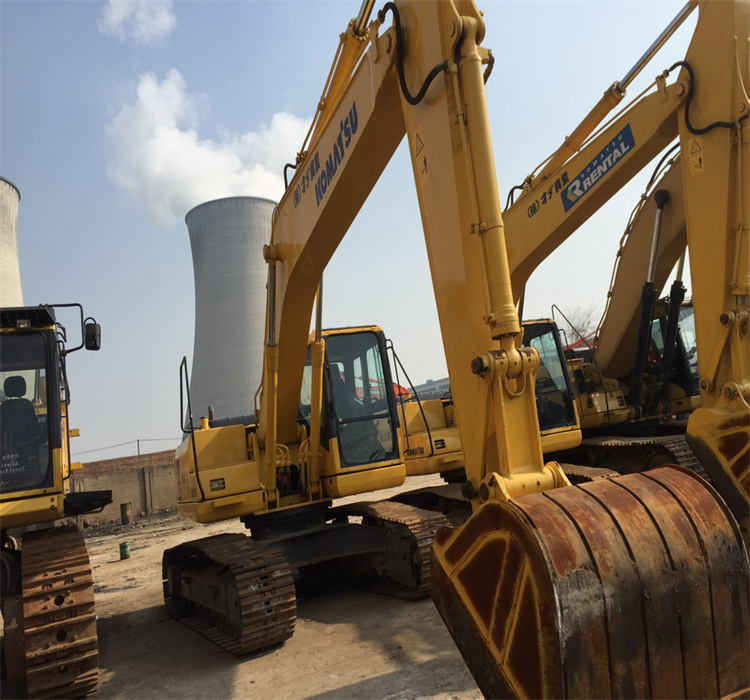 Низкая цена KOMATSU PC200-7 20 тонн экскаваторов импортируется из Японии