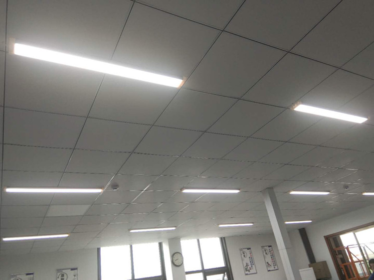 Оптовая продажа с фабрики OEM Качество 30000 часов 55W Корпус tri-proof линейный свет для пищевой фабрики