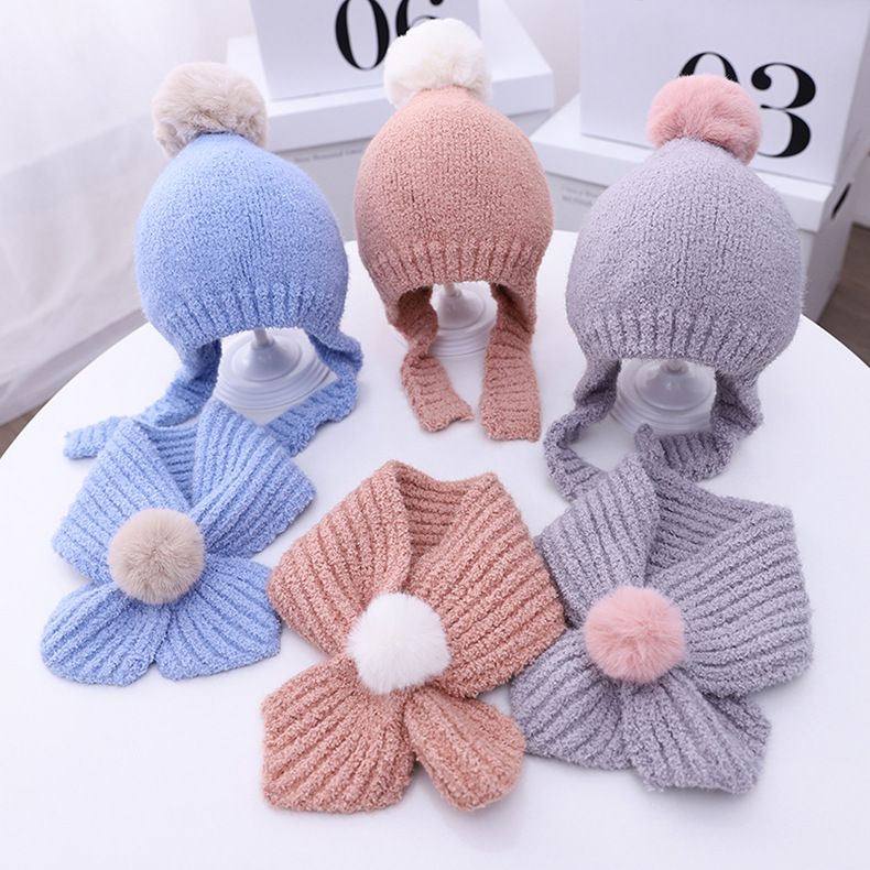 Little hair ball children's knitted hat autumn and winter new baby hat simple warm children's hat scarf two-piece set