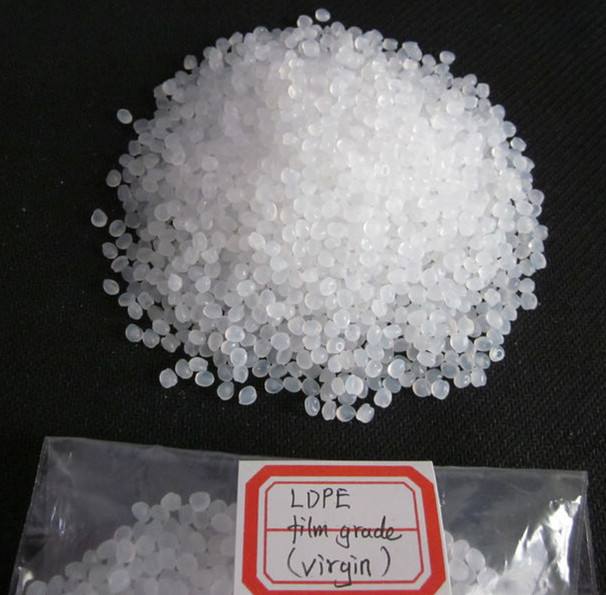 Полиэтиленовые Гранулы низкой плотности LDPE, впрыскиваемая промышленная пленка SINOPEC 2426H mfr1.6-2,2