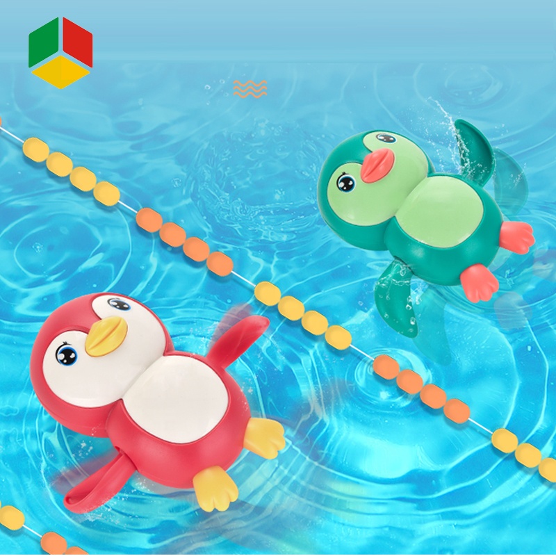 QS Toys Summer Popular Plastic Crawling Crab Toy Bathtub Buoyancy Sensing Beach Wind Up Bath Swimming Penguin