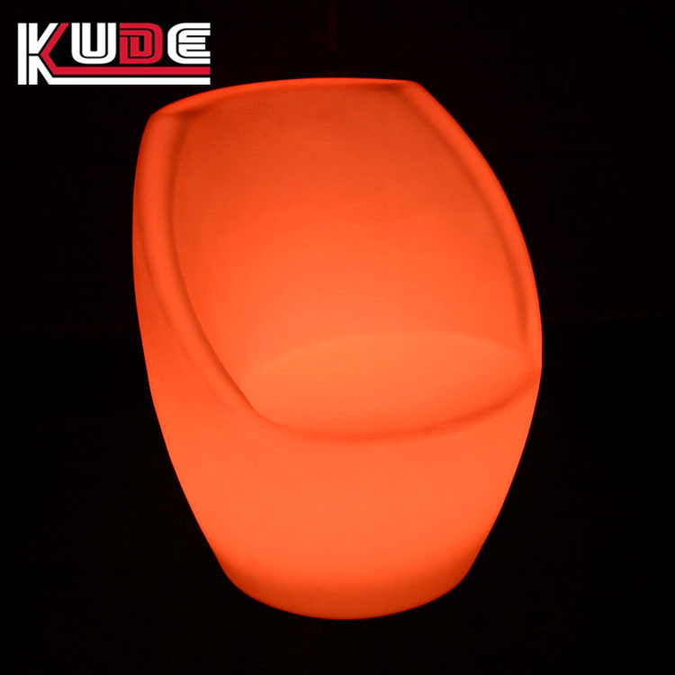 Outdoor PE plastic furniture/modern light up LED coffee shop table and chairs
