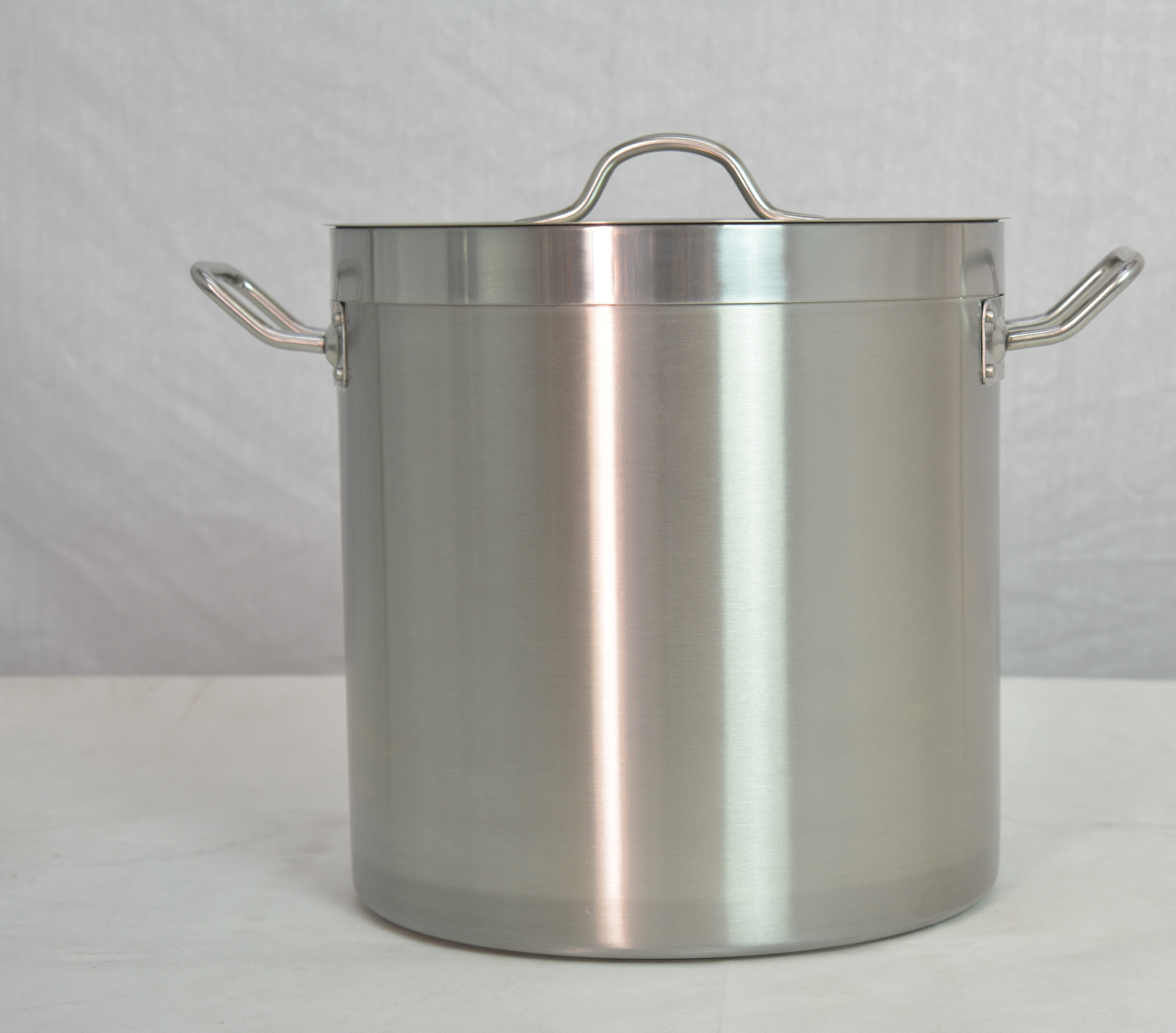 Commercial household short - bodied stainless steel soup bucket