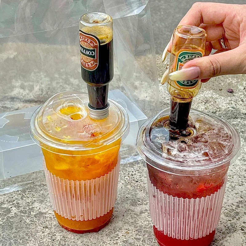 JIMI Transparent Disposable Coffee Wine Beer Milkshake PP Clear Plastic Cups With Small Alcohol Bottle