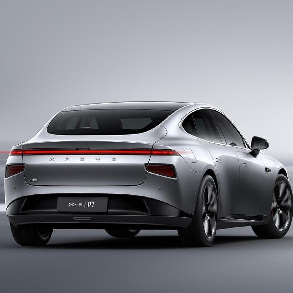 Electric New Energy Vehicle XPENG High Speed New Car Chinese Lithium Battery GRAY XPENG P7 196KWH
