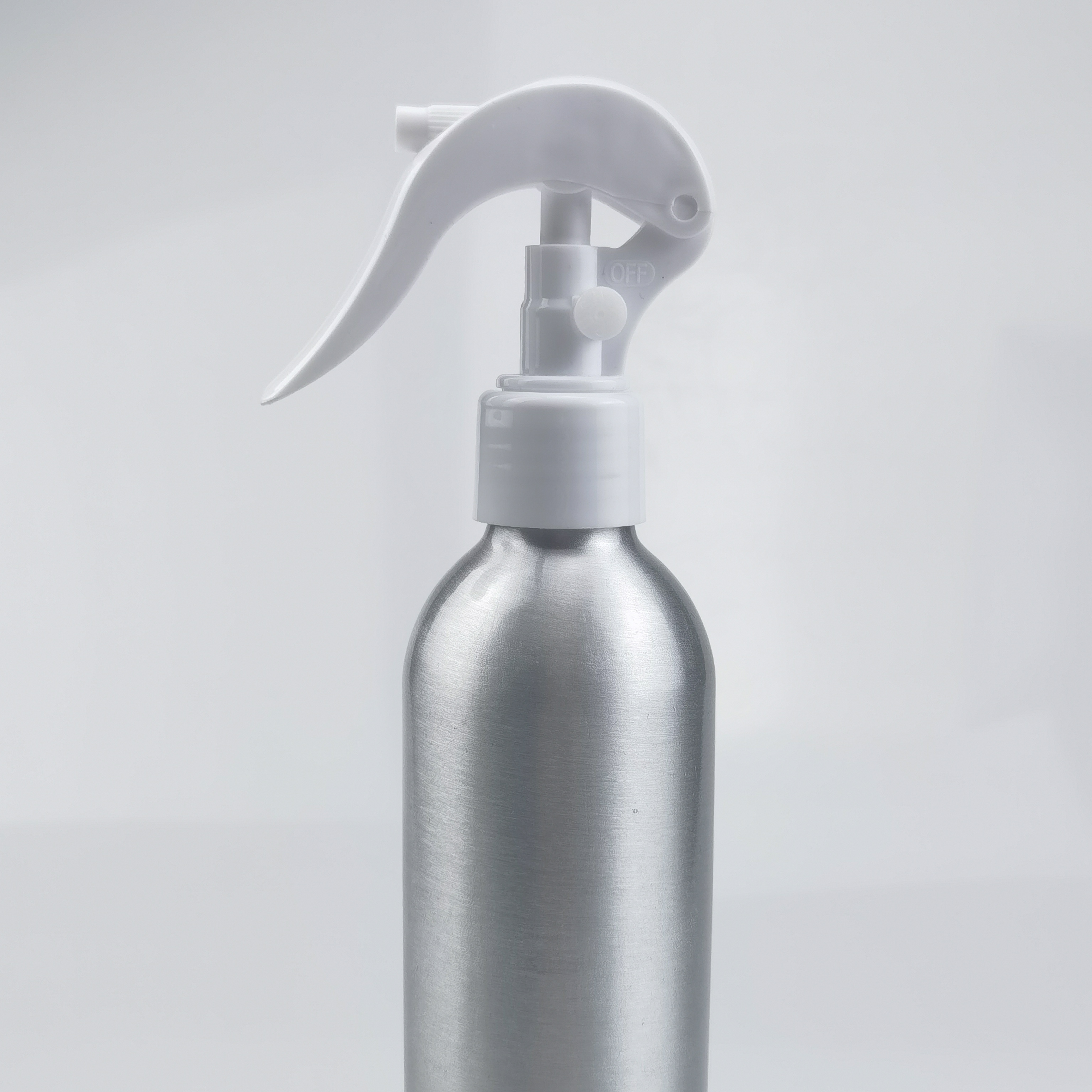 Custom logo aluminum bottle trigger spray bottle 250ml