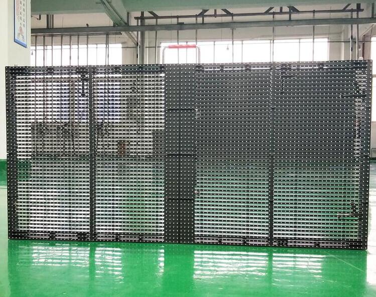 P3.9-7.8 Outdoor IP65 waterproof transparent Led screen with high transparent rate.