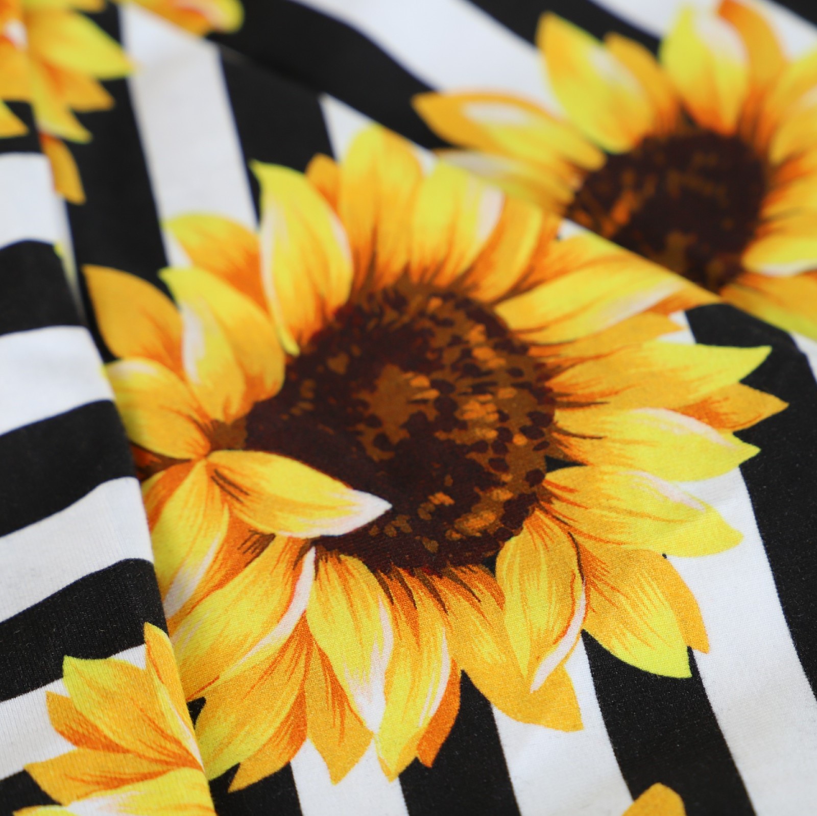 Knitted 100% cotton digital printing frame plain clothWholesale custom factory direct selling cheap cotton cloth Popular