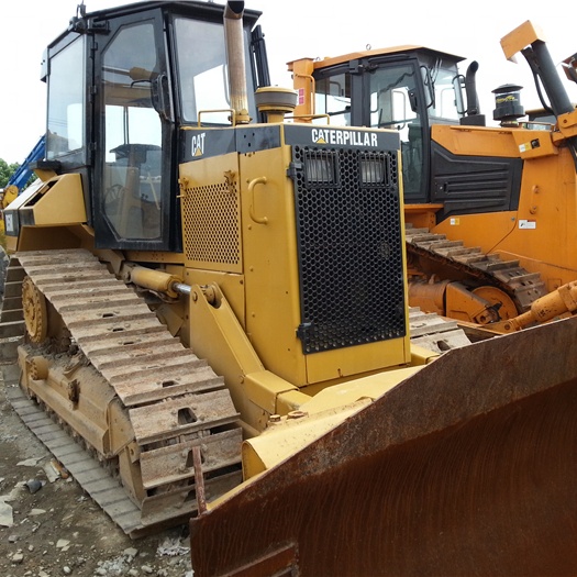 Dozer catepillar bulldozers CAT D5M bulldozer CAT earth move machinery
