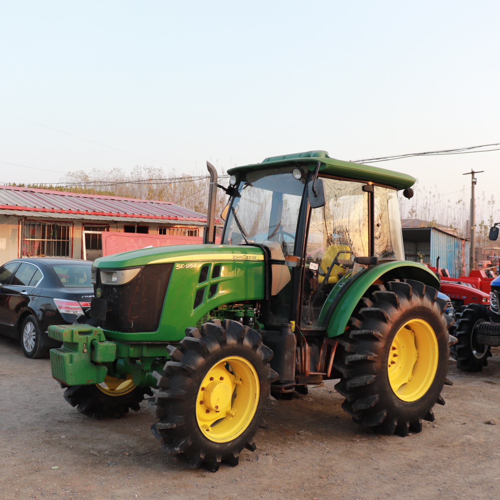Сельскохозяйственный мини-трактор John Dere Chinese 90HP 4WD в хорошем состоянии