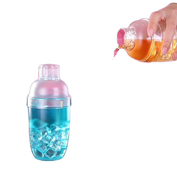 Wholesale new dseign 200ml plastic custom beer cup with lid cocktail shaker glass bar mixer set tool