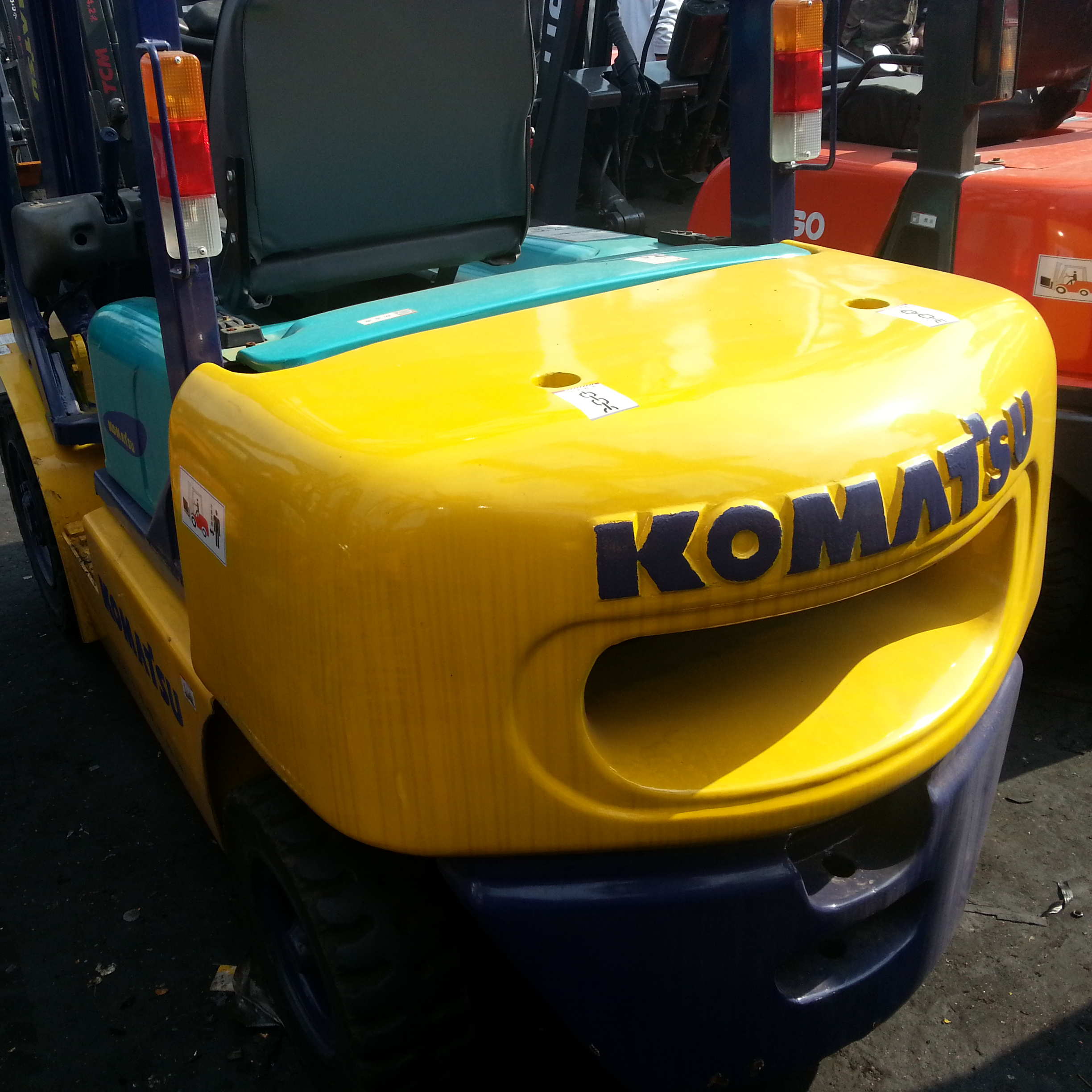 Вилочный погрузчик KOMATSU FD30 б/у, вилочный погрузчик komatsu FD30/FD80 на продажу